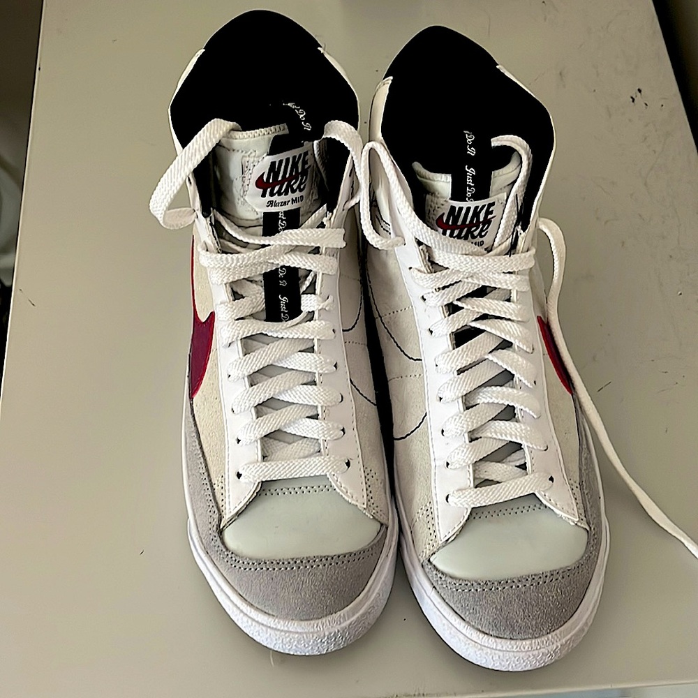 Nike Kids Sneakers - White, Gray, Red